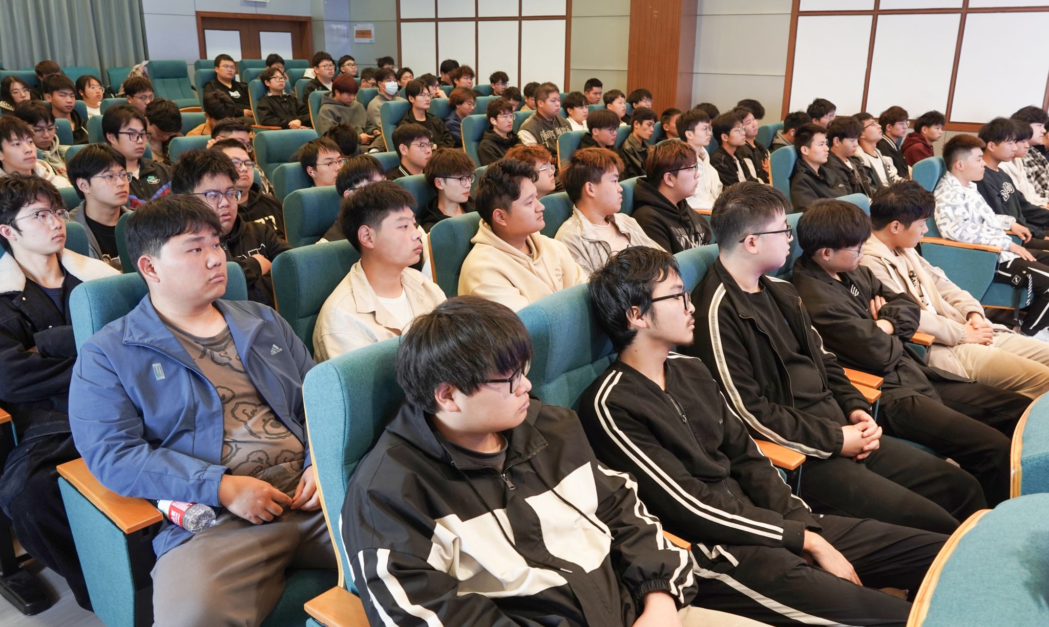 智能制造学院举行校企党组织共建仪式暨库卡中国专场招聘会